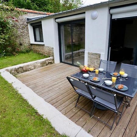 L'Atelier Et Sa Terrasse Apartment Pontivy Exterior photo