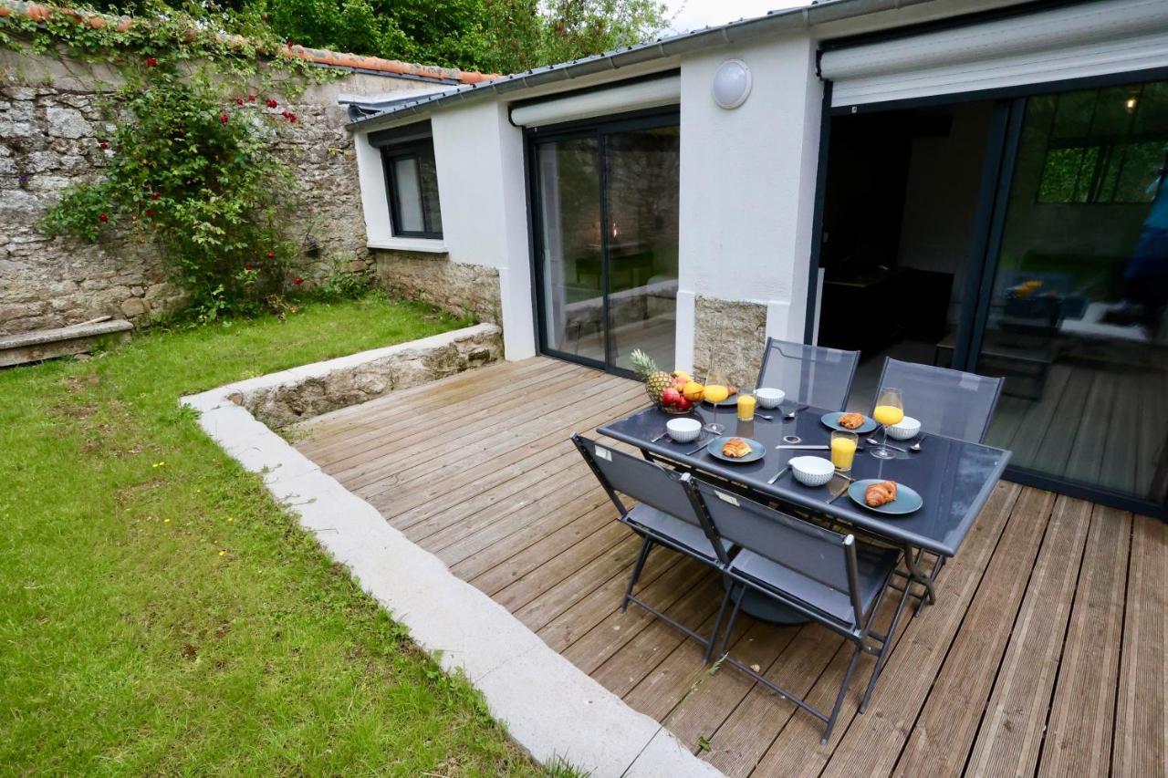 L'Atelier Et Sa Terrasse Apartment Pontivy Exterior photo