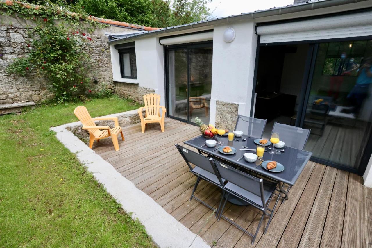 L'Atelier Et Sa Terrasse Apartment Pontivy Exterior photo