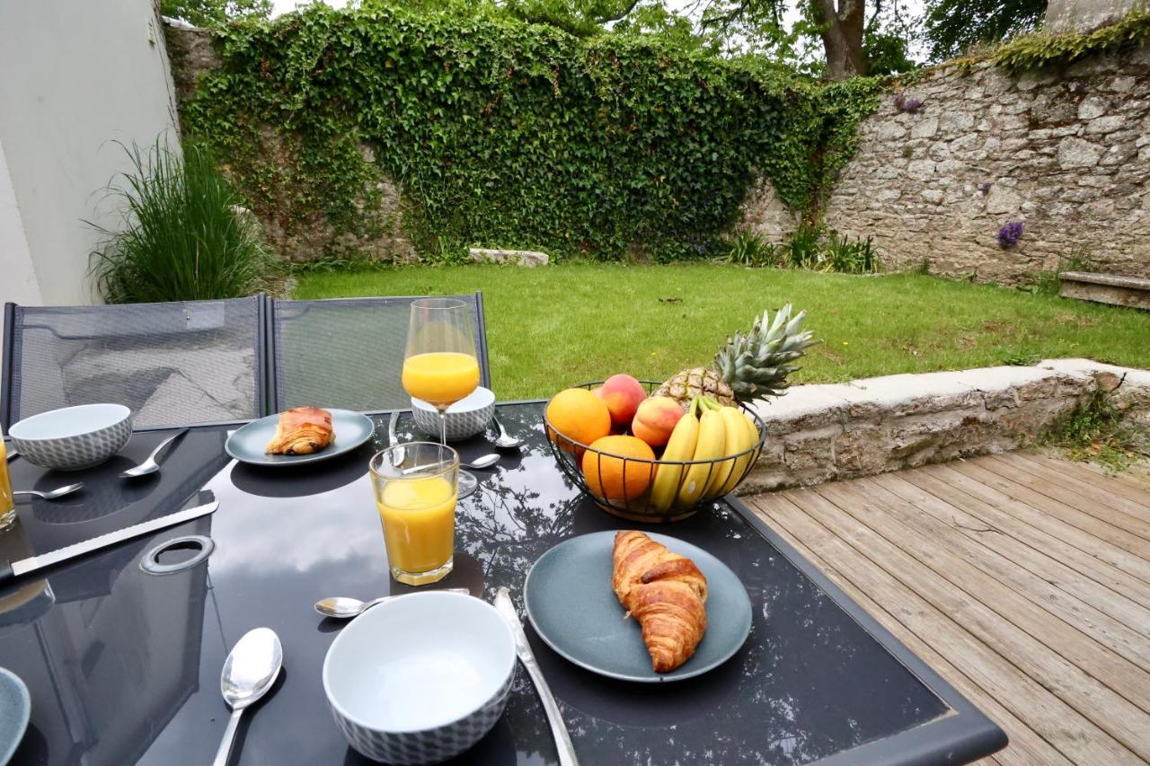 L'Atelier Et Sa Terrasse Apartment Pontivy Exterior photo